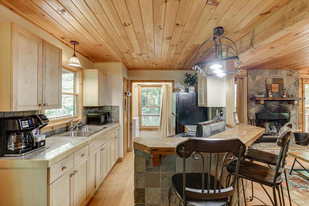 Cabin With Jacuzzi & Hydrotherapy Spanear Helen Cleveland Extérieur photo